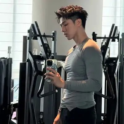 张佑